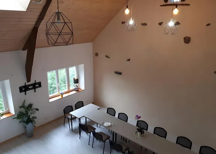 18 Personnes Avec Etang Casa de Férias *